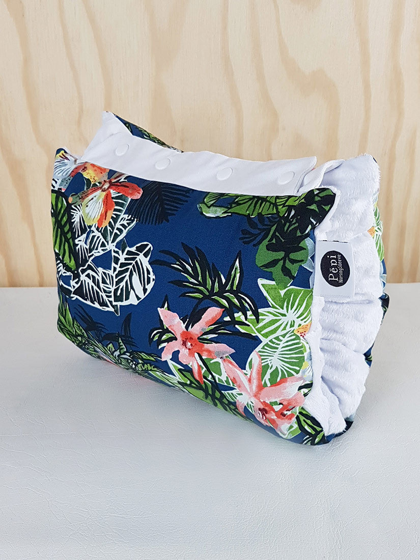 Portable Nursing Sleeve - by Babybaby